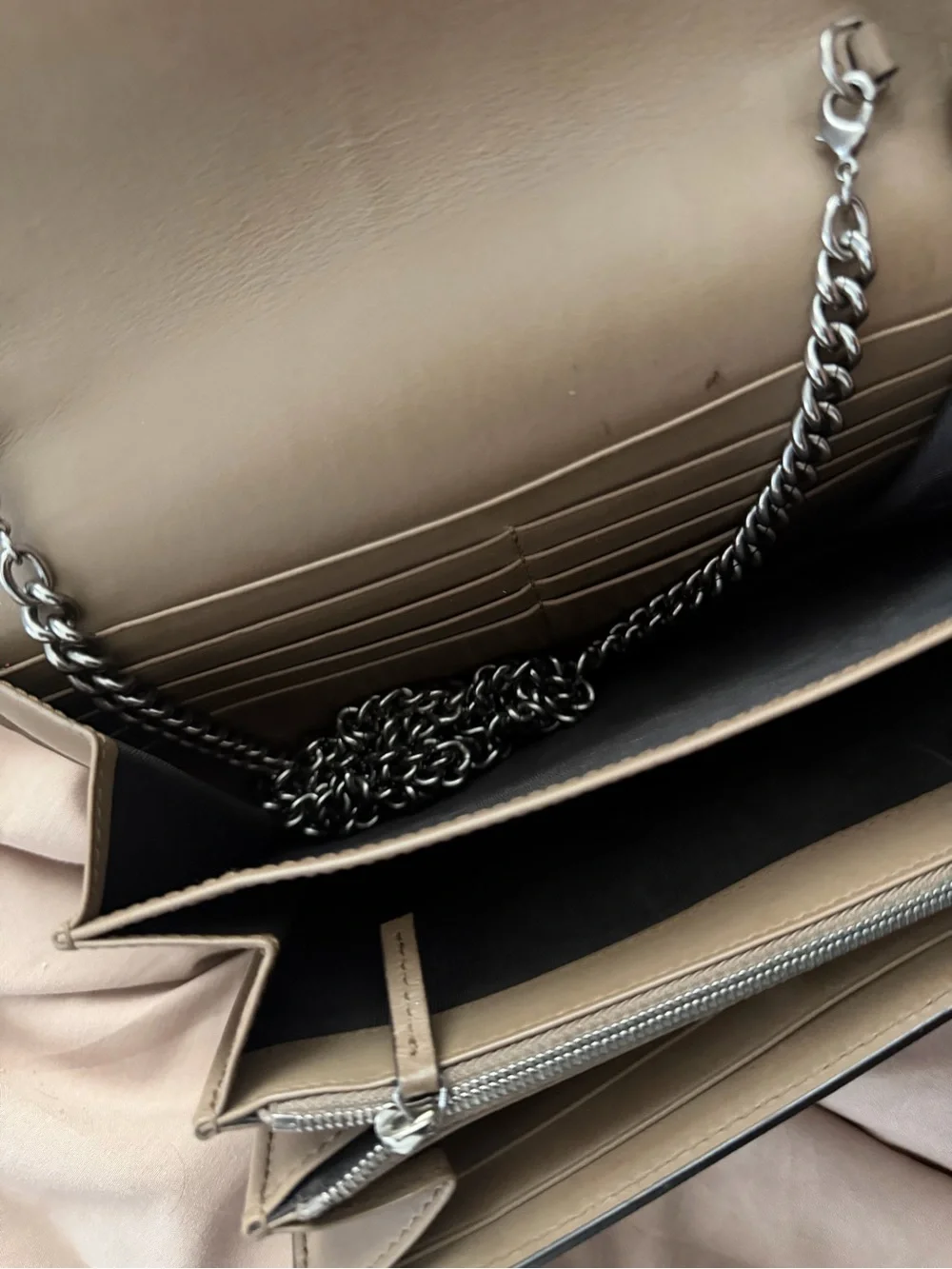 Gucci clasp silver